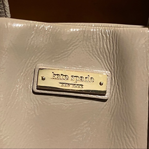 Kate Spade Tote Handbag Purse Gray Patent Leather - Picture 2 of 9